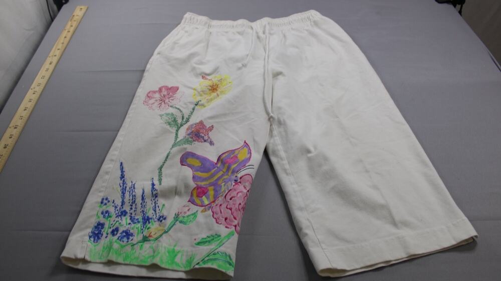 Karen Scott Sport Crop Pants Womens M White Floral Butterfly Capri Drawstring